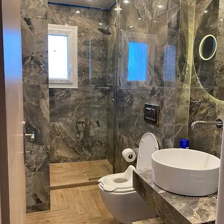 Villa Athinais Lak *