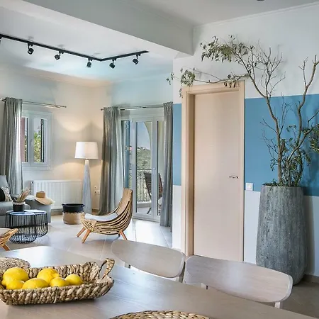 Athinais Lak * Lakithra